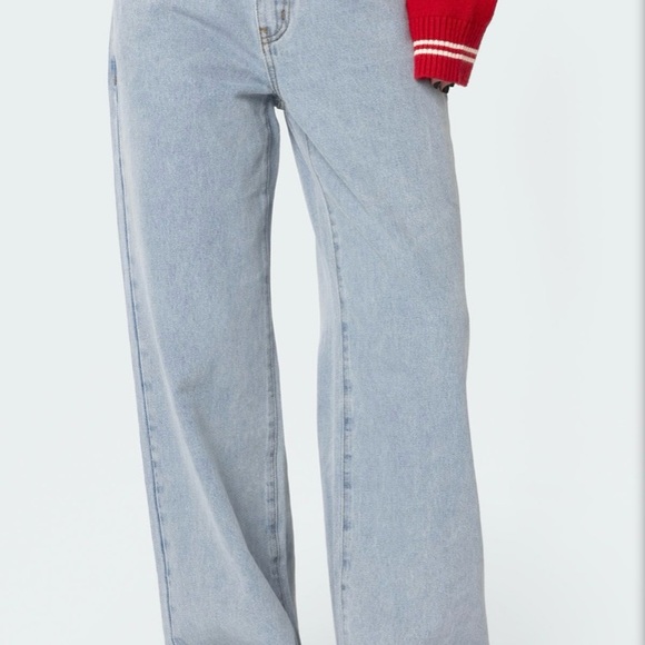 Edikted Petite Raelynn Low Rise Jeans - Picture 4 of 7